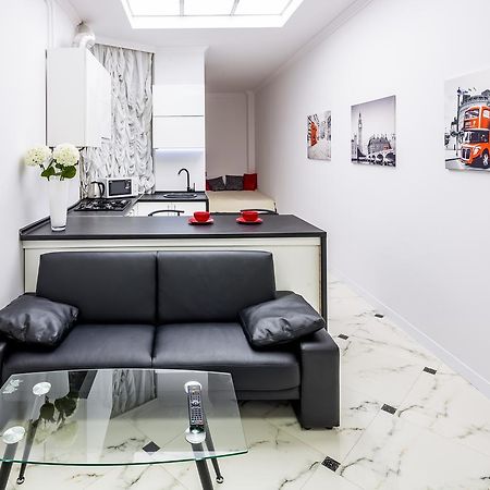Designer Apartment Зі Світлом! Lviv Exterior photo