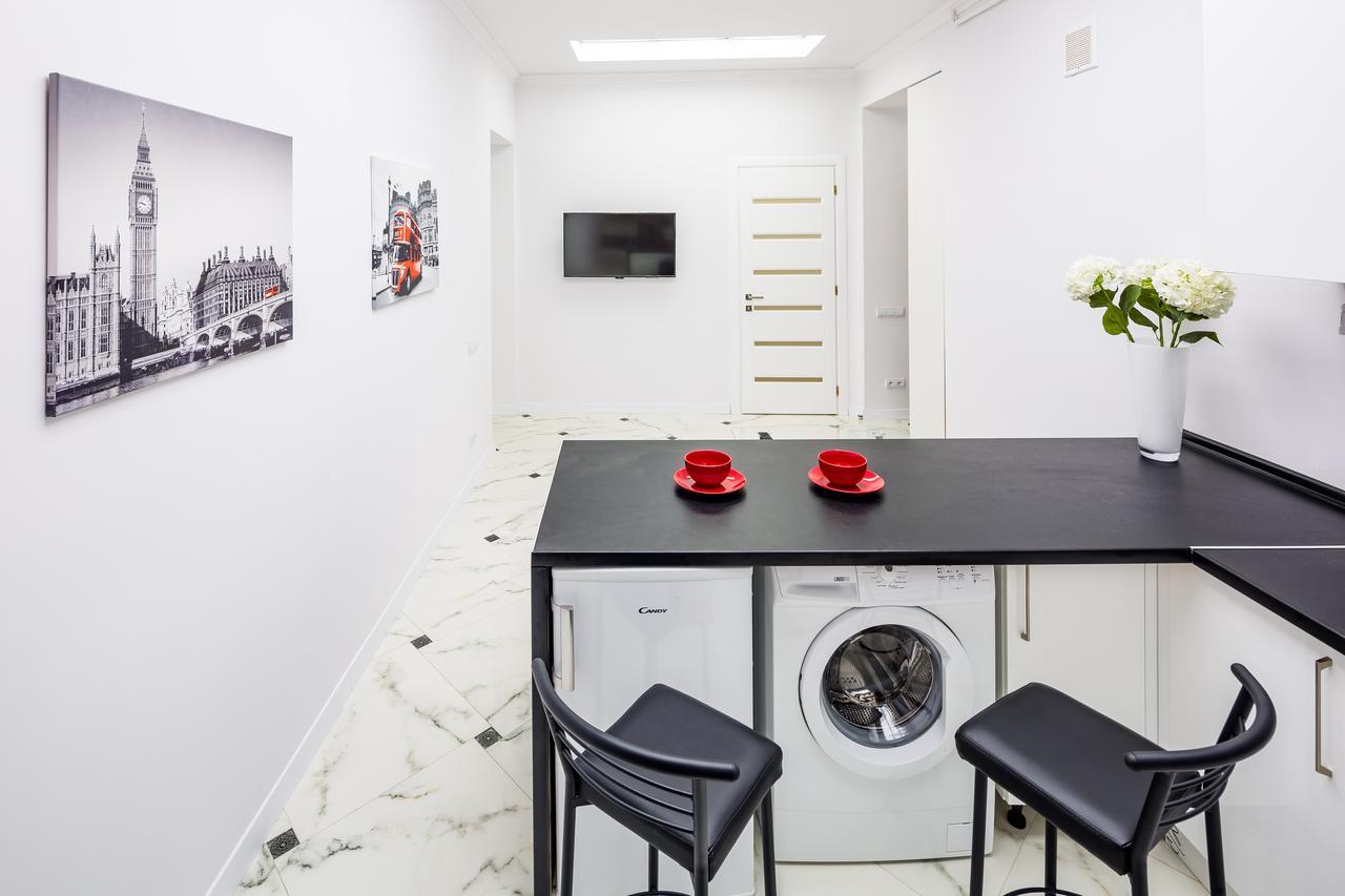 Designer Apartment Зі Світлом! Lviv Exterior photo